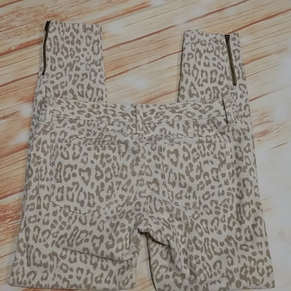 Banana Republic ankle zip corduroy skinnies pants. Size 27 (4) - Picture 8 of 8